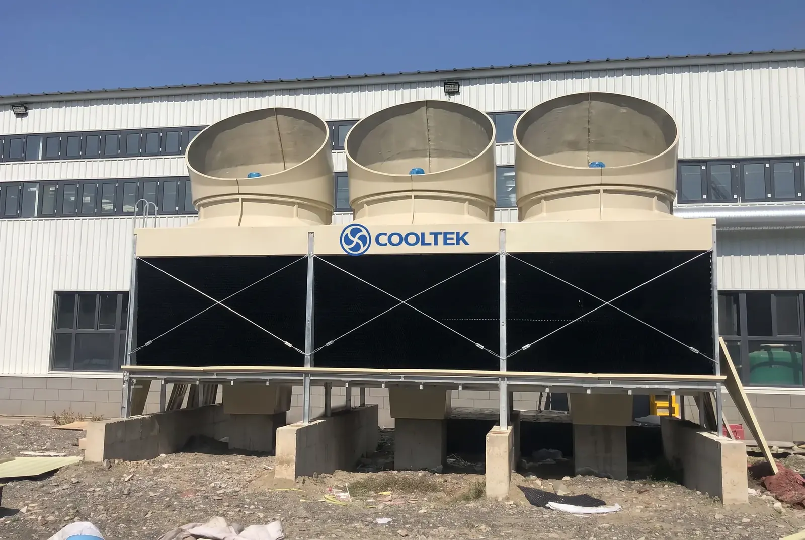 Quang Điện Dubhe Hưng Yên — Tháp Giải Nhiệt COOLTEK LH Ngược Dòng